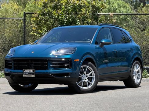 Used 2026 Porsche Cayenne AWD/4WD image 1