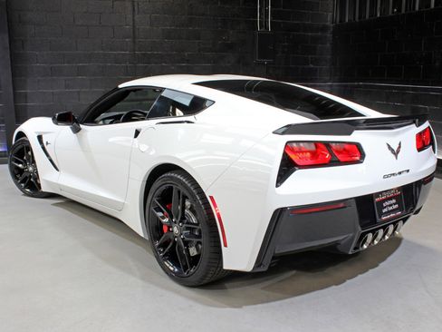 Used 2016 Chevrolet Corvette Stingray Coupe w/ 2LT Preferred Equipment Group image 12