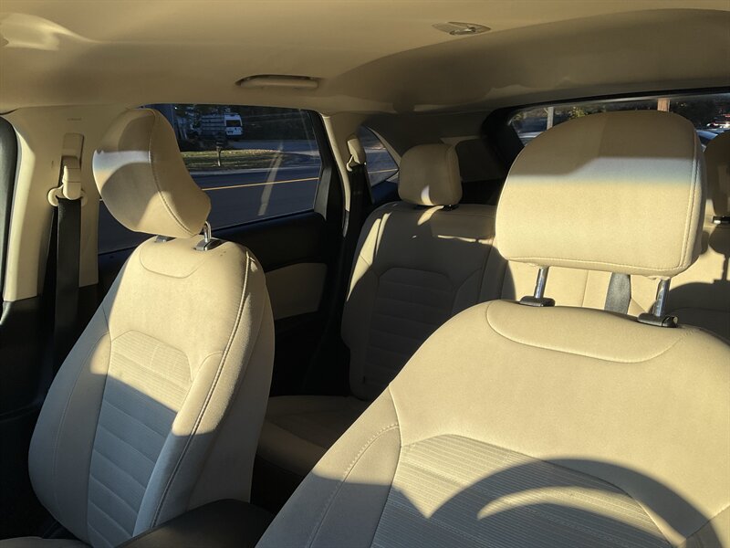 Used 2017 Ford Edge SEL AWD/4WD image 22