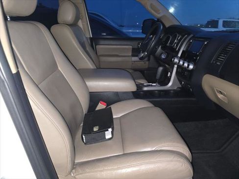 Used 2015 Toyota Sequoia SR5 image 11