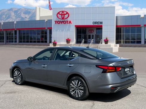 Used 2024 Nissan Altima 2.5 SV AWD/4WD image 5