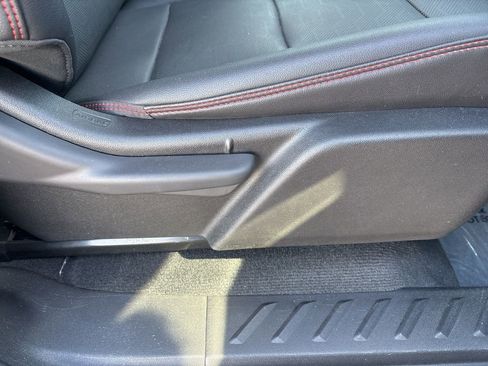 Used 2023 Chevrolet Colorado Z71 w/ Z71 Convenience Package 2 image 22