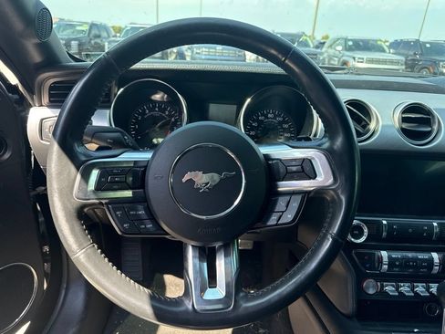 Used 2018 Ford Mustang GT Premium RWD image 5