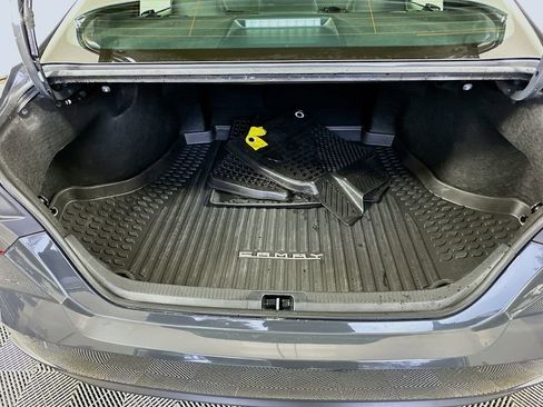 Used 2025 Toyota Camry SE image 27