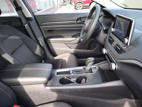 Certified 2025 Nissan Altima 2.5 S FWD image 24