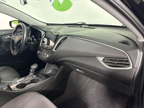 Used 2023 Chevrolet Malibu RS image 28