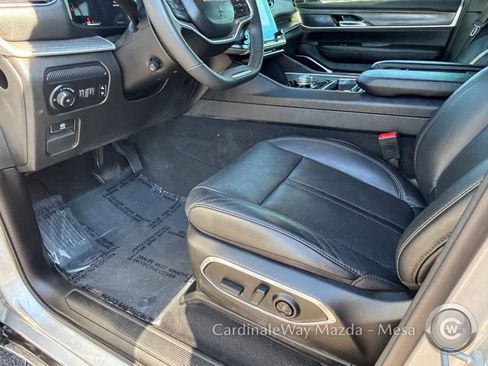 Used 2023 Jeep Wagoneer L Series II image 20