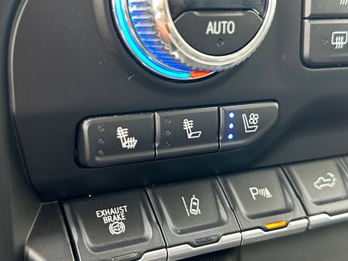 Used 2023 GMC Sierra 2500 Denali w/ Denali Ultimate Package image 25