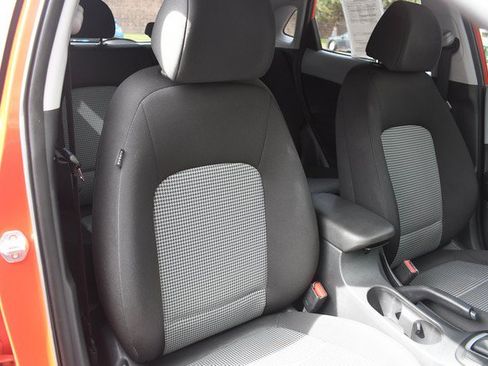 Used 2020 Hyundai Kona SE AWD/4WD image 26