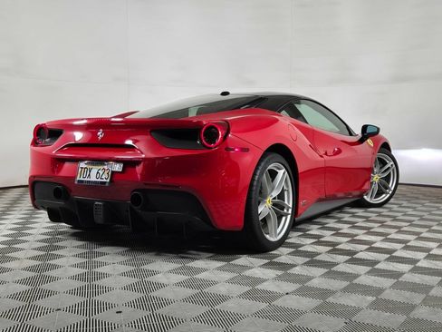 Used 2017 Ferrari 488 GTB RWD image 2
