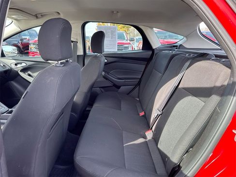Used 2016 Ford Focus SE image 22