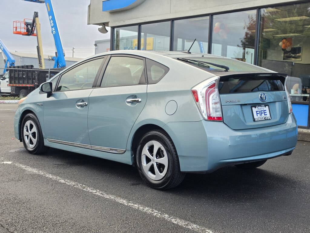 Used 2013 Toyota Prius Three FWD image 3
