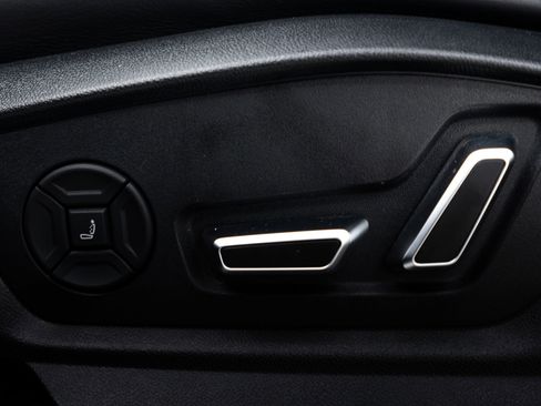 Used 2025 Audi RS Q8 performance image 19