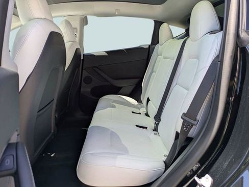 Used 2022 Tesla Model Y Performance AWD/4WD image 15