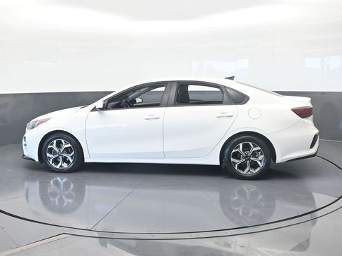 Used 2019 Kia Forte LXS image 3