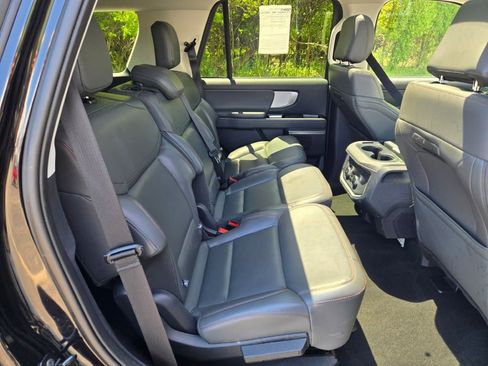 Used 2025 Ford Expedition Active AWD/4WD image 11
