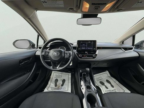 Used 2022 Toyota Corolla LE image 18