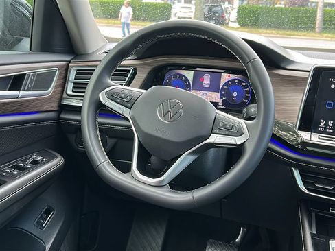 Used 2026 Volkswagen Atlas SEL AWD/4WD image 23