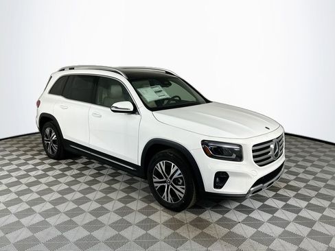 Used 2026 Mercedes-Benz GLB 250 4MATIC image 1