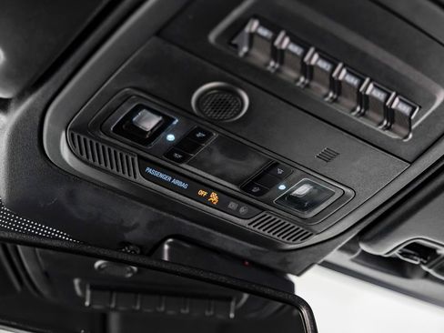 Used 2024 Ford Bronco Badlands image 31