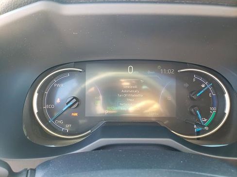 Used 2024 Toyota RAV4 SE image 21