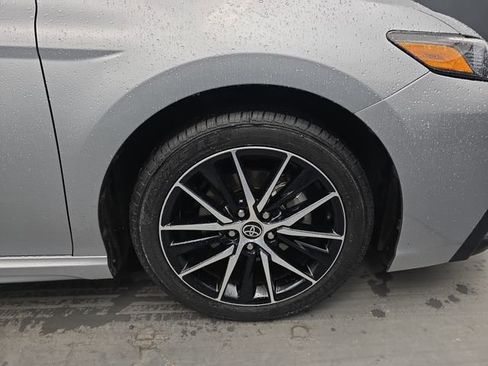 Used 2023 Toyota Camry SE image 12