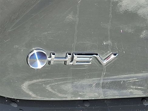 Used 2025 Toyota Camry SE image 33