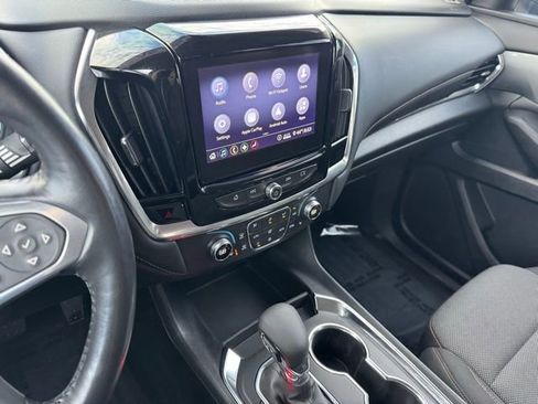 Used 2021 Chevrolet Traverse LT AWD/4WD image 16