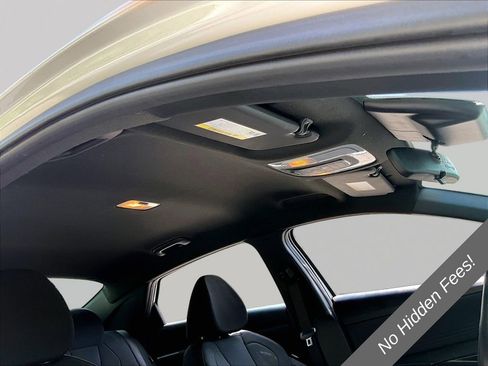 Used 2025 Hyundai Elantra Sport FWD image 16