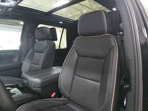 Used 2025 Chevrolet Tahoe Premier AWD/4WD image 23