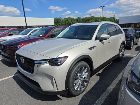 New 2026 MAZDA CX-90 3.3 Turbo w/ Preferred Package AWD/4WD image 4