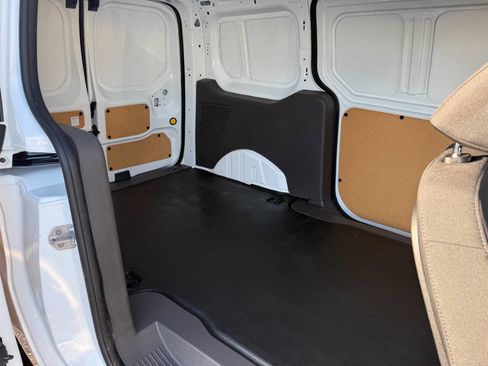 Used 2021 Ford Transit Connect XLT image 25