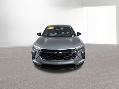 Used 2024 Chevrolet Trax RS w/ Driver Confidence Package image 16