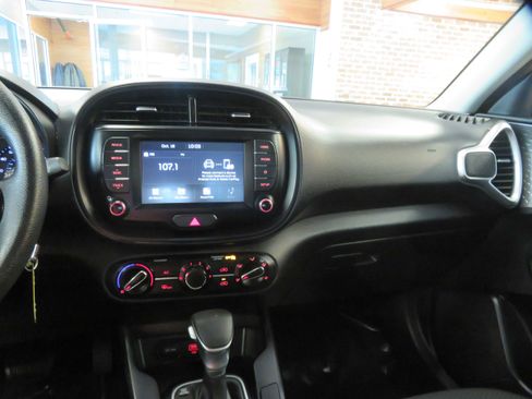 Used 2020 Kia Soul LX image 33