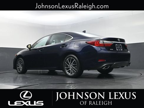 Used 2018 Lexus ES 350 w/ Luxury Package w/Wood Trim FWD image 18