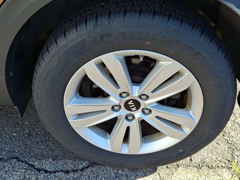 Used 2018 Kia Sportage LX FWD image 9