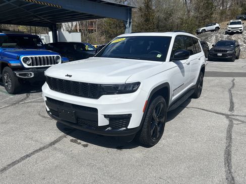 Certified 2024 Jeep Grand Cherokee L Limited w/ Black Appearance Package image 2