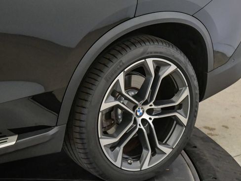 Used 2022 BMW X5 xDrive40i w/ Premium Package AWD/4WD image 11