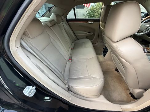 Used 2014 Chrysler 300 C RWD image 29