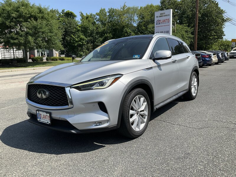 Used 2019 INFINITI QX50 Essential w/ Premium Heat Package AWD/4WD image 1