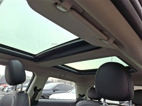 Used 2017 MINI Cooper 2-Door Hardtop image 14