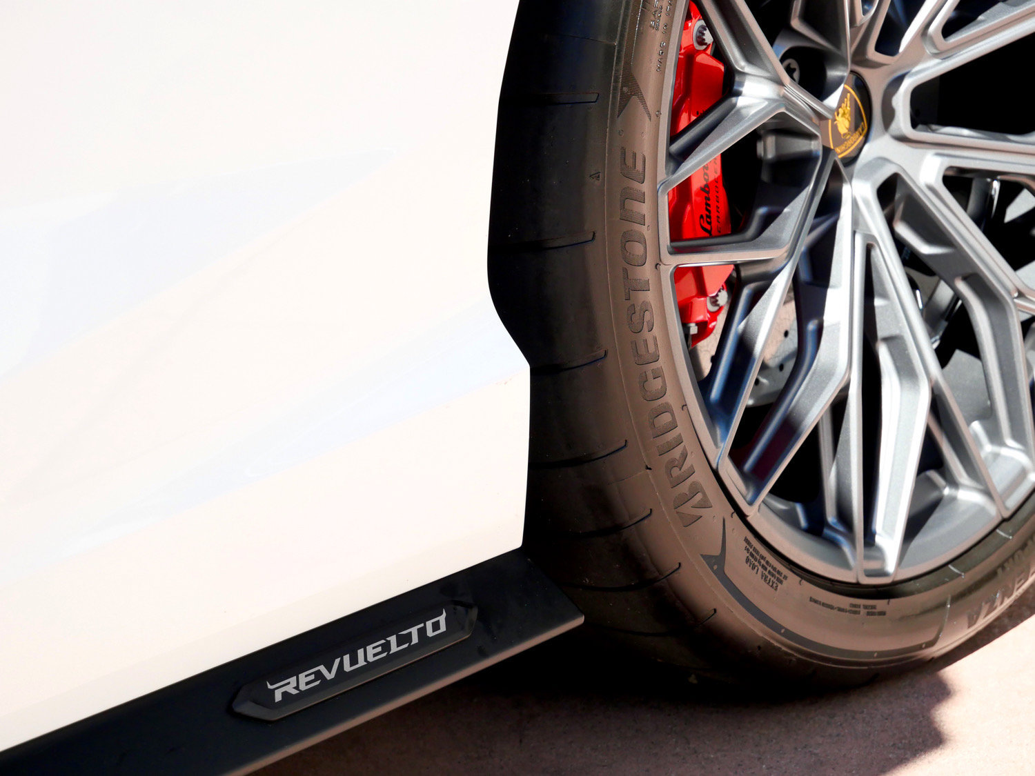 Used 2024 Lamborghini Revuelto AWD/4WD image 13