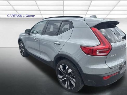 Used 2024 Volvo XC40 B5 Plus w/ Climate Package AWD/4WD image 13