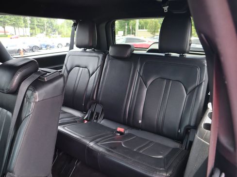 Used 2020 Ford Expedition Max Limited RWD image 4