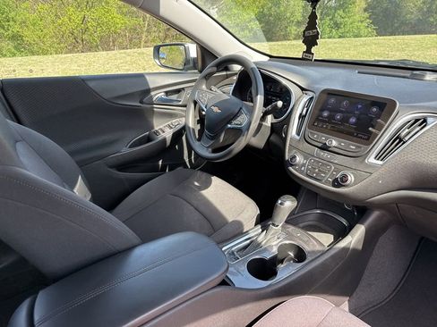 Used 2020 Chevrolet Malibu LT image 7