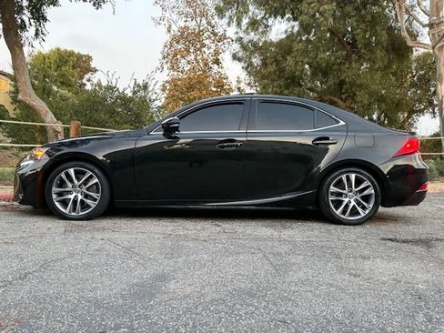 Used 2018 Lexus IS 300 w/ Accessory Package image 8