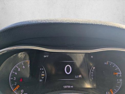 Used 2015 Jeep Grand Cherokee Altitude AWD/4WD image 9