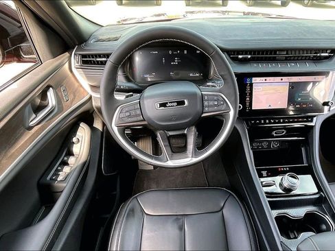 New 2026 Jeep Grand Cherokee L Limited w/ Limited Altitude Package AWD/4WD image 21