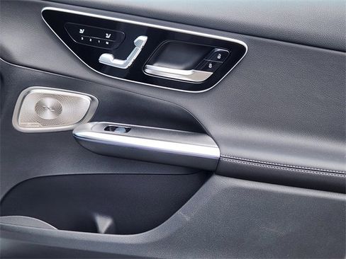 New 2026 Mercedes-Benz GLC 350e 4MATIC image 17