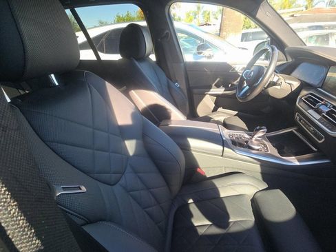 Used 2023 BMW X5 xDrive40i w/ M Sport Package image 7